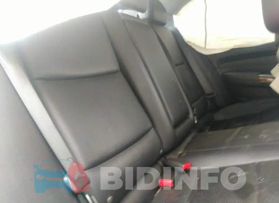 19UUB3F57GA002303 Photo# 8
