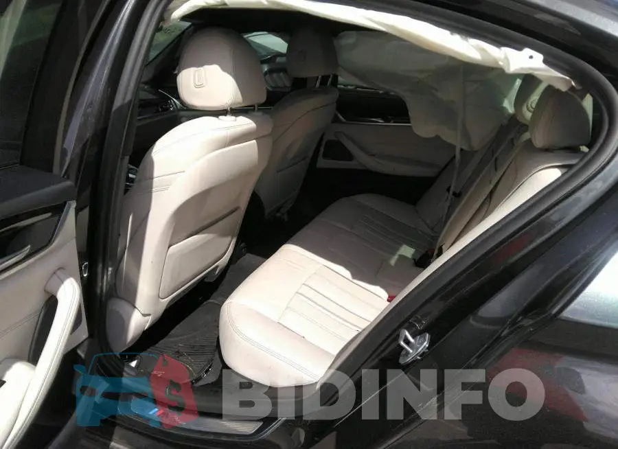 WBA53BJ08MWW91897 Photo# 8