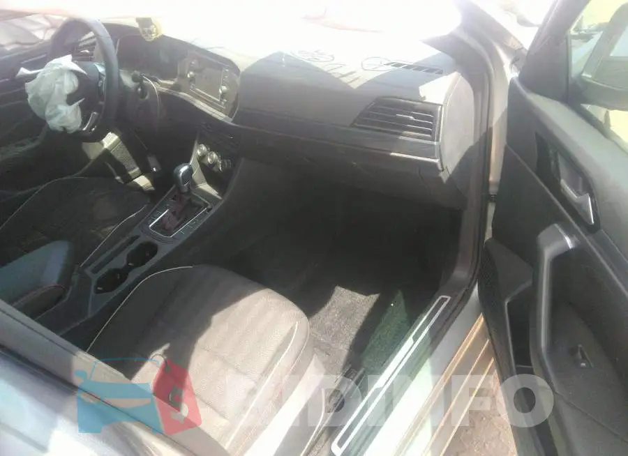 3VW6T7BUXLM045357 Photo# 5