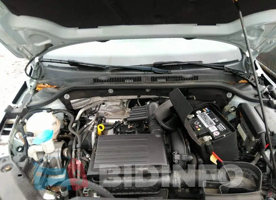 3VW2B7AJ8HM295051 Photo# 10