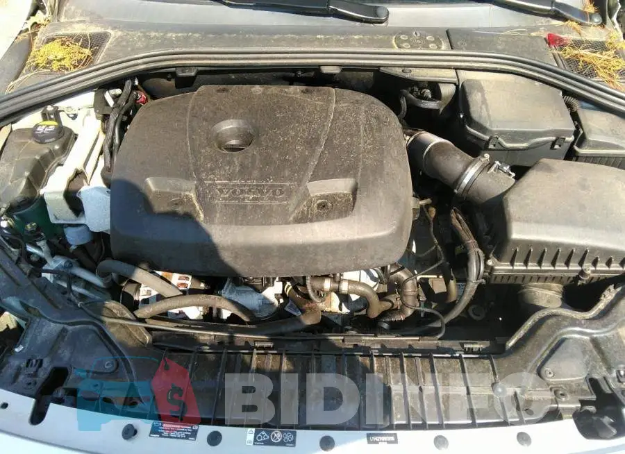 LYV402TK8HB128186 Photo# 10