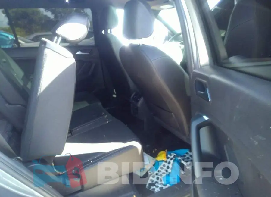 3VV3B7AX9KM120196 Photo# 8