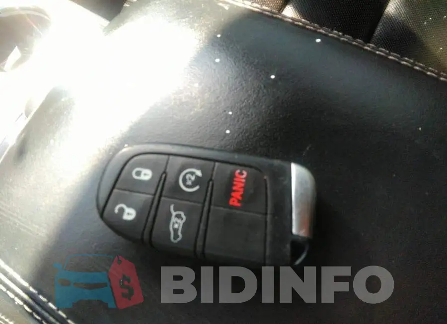1C4RJFCG1GC365845 Photo# 11