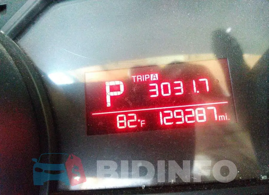 KNDMB5C18F6050616 Photo# 7