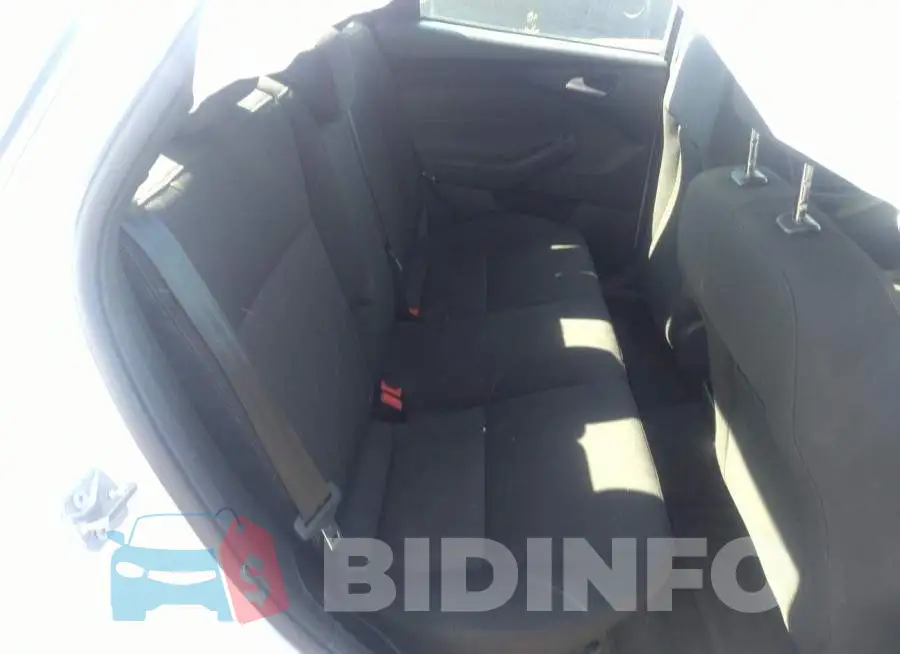 1FADP3F2XJL228861 Photo# 8