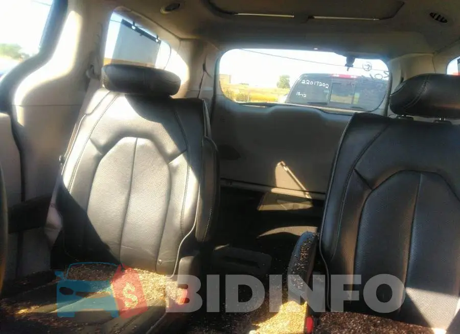2C4RC1GG2LR271823 Photo# 8