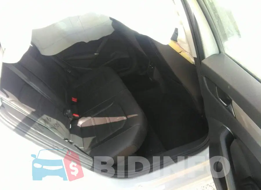 1VWSA7A35MC001895 Photo# 8