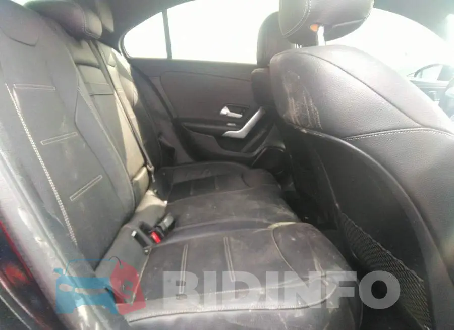 WDD3G4EB4KW006903 Photo# 8