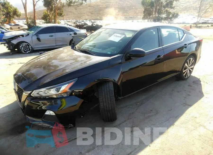 1N4BL4CV9KC143325 Photo# 2
