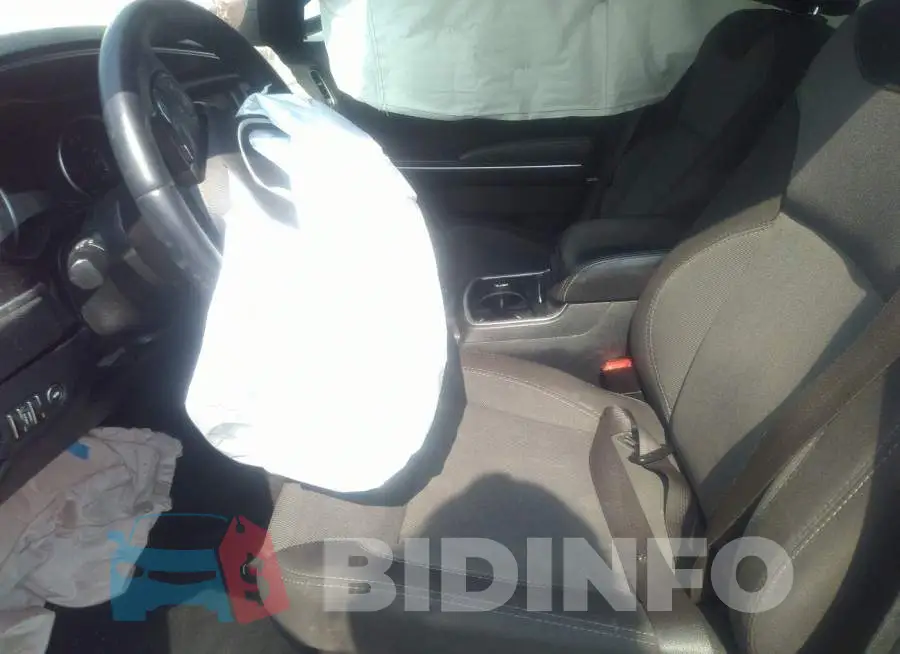 2C3CDXBG1FH826823 Photo# 5