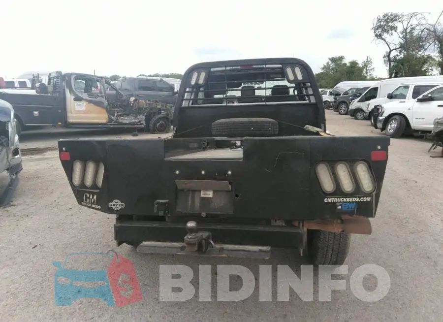 1FTBF2BT0KEC50399 Photo# 8