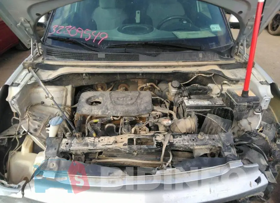 KNDJN2A27J7583418 Photo# 10