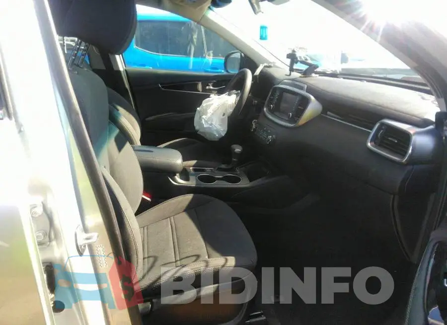 5XYPG4A37KG570570 Photo# 5