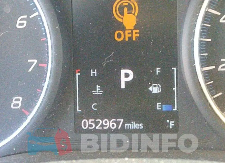 JA4AD3A32KZ055674 Photo# 7