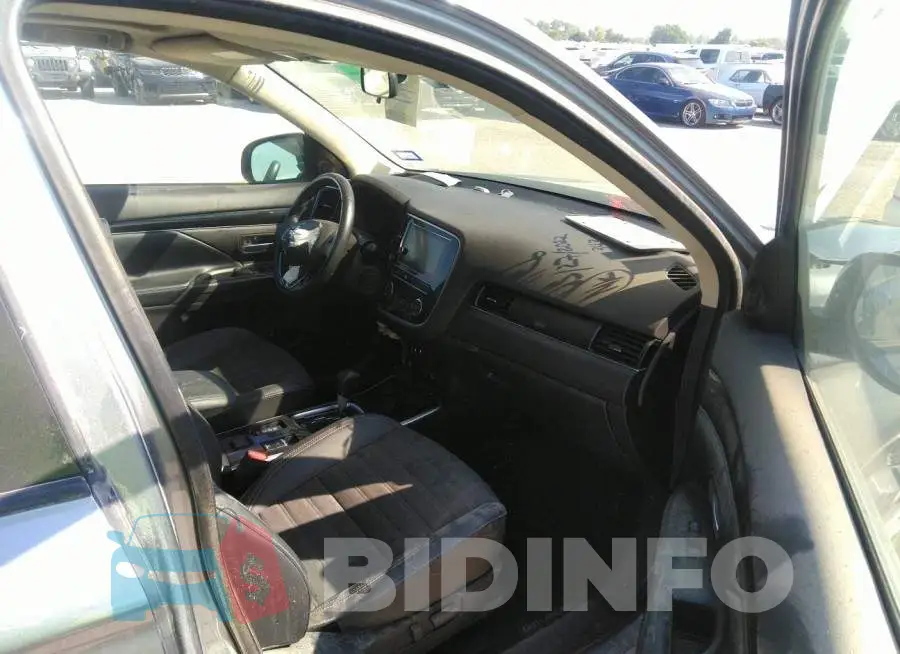 JA4AD3A32KZ055674 Photo# 5