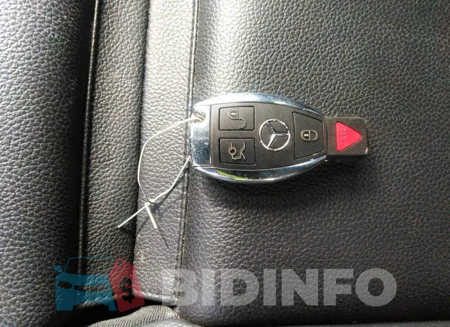 WDDSJ4EB1JN568775 Photo# 11