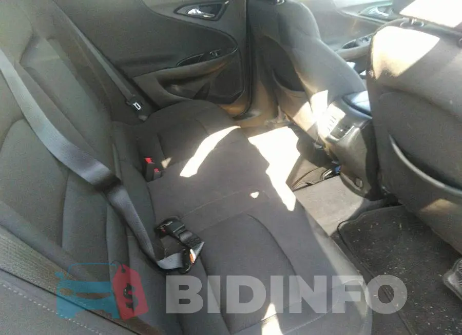 1G1ZD5ST3JF261405 Photo# 8