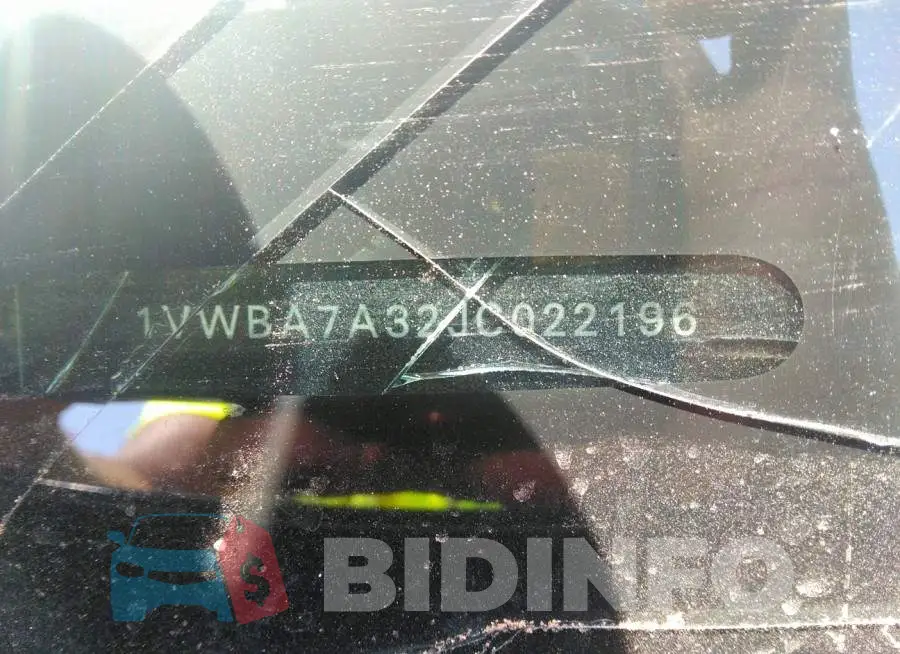 1VWBA7A32JC022196 Photo# 9