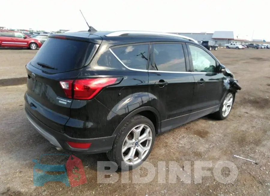 1FMCU0J96KUB77786 Photo# 4