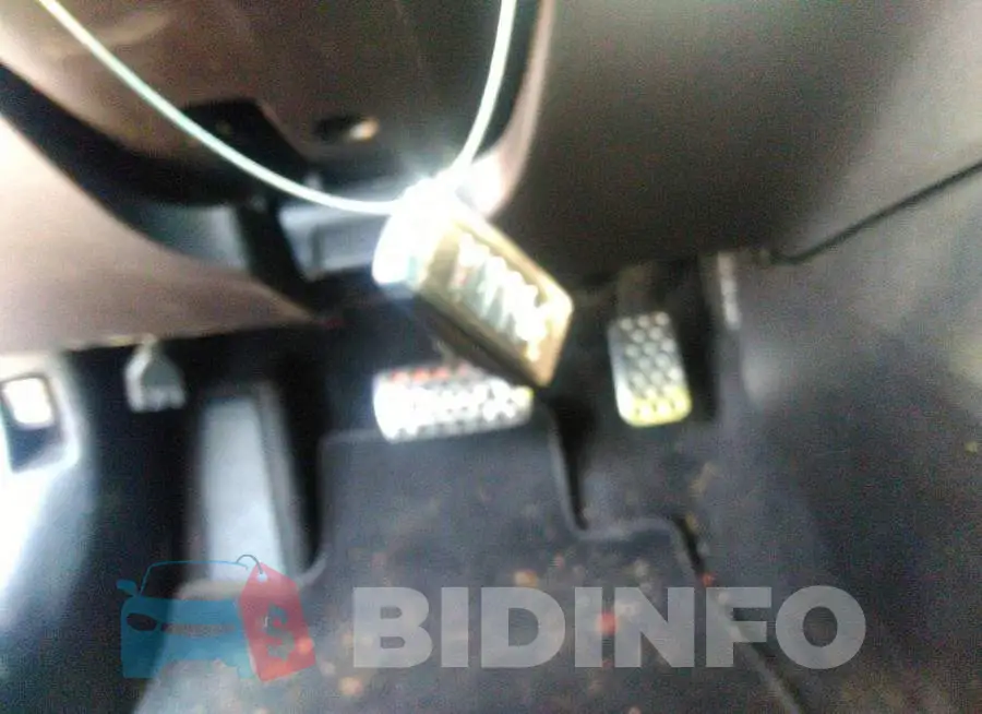 19UDE2F82GA008506 Photo# 11