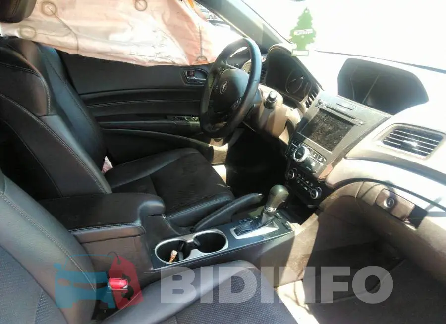 19UDE2F82GA008506 Photo# 5