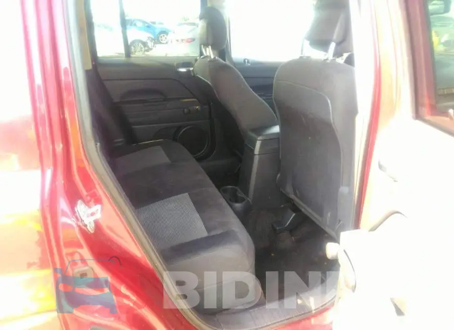 1C4NJPBB5GD562361 Photo# 8
