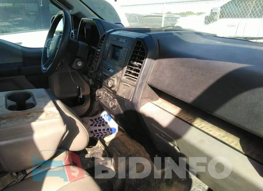 1FTFX1CGXJKC16335 Photo# 5