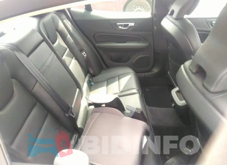 7JR102FK8KG016483 Photo# 8