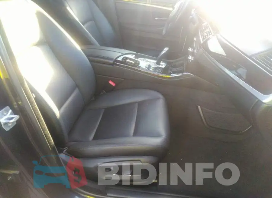 WBA5B1C59FG126545 Photo# 5