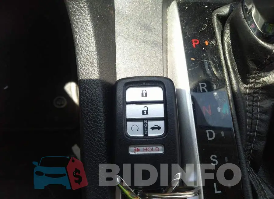 19XFC1F37KE004114 Photo# 11