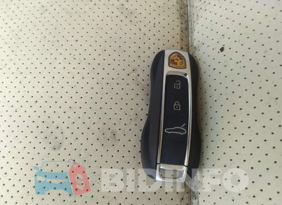 WP0AJ2A75ML118199 Photo# 11