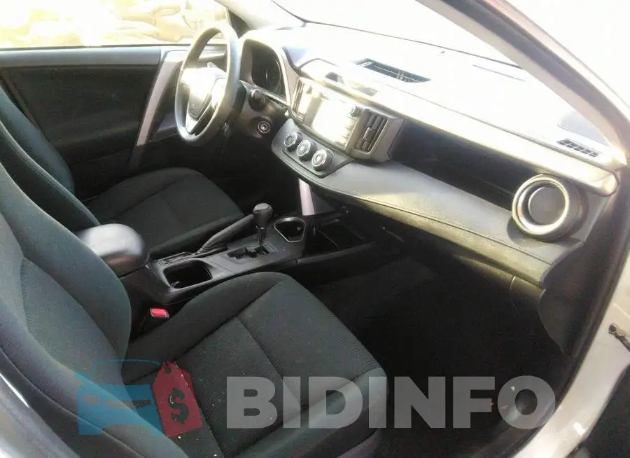2T3ZFREV3JW464024 Photo# 5