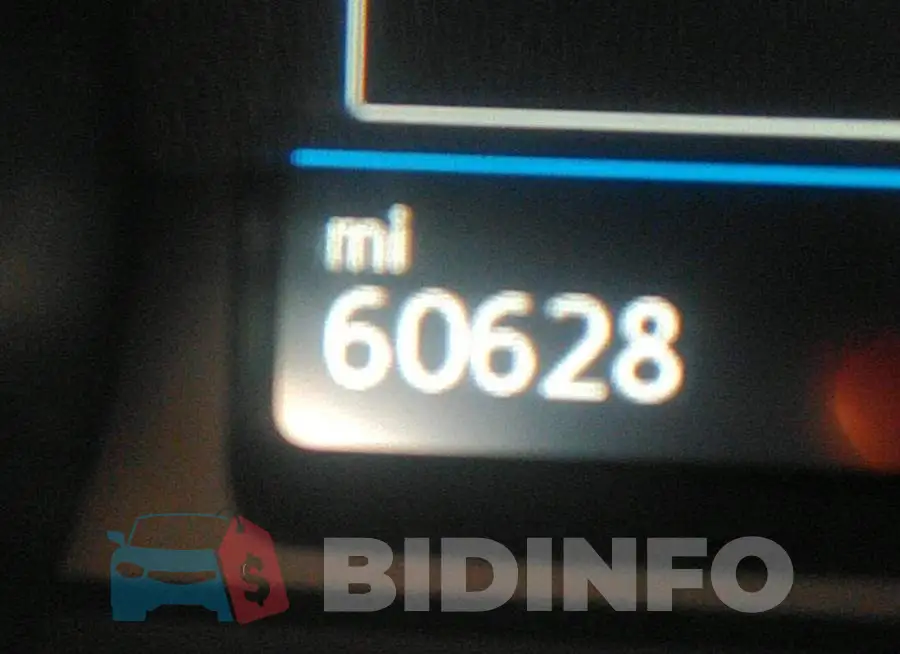 3VV1B7AX2JM014291 Photo# 7