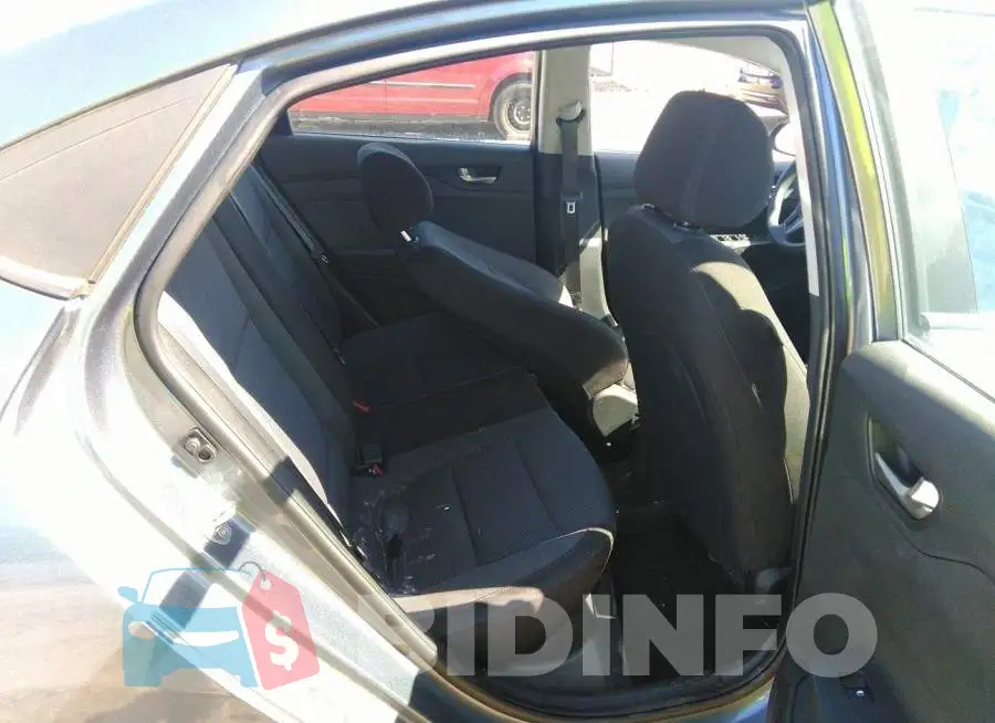 3KPC24A68LE125809 Photo# 8