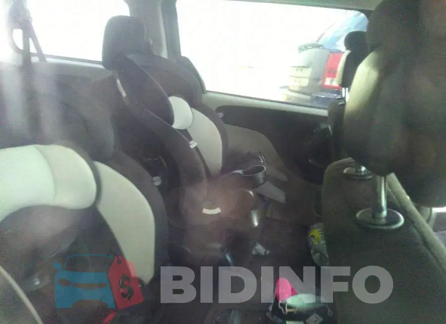 2C4RDGCGXGR178429 Photo# 8
