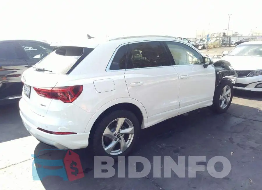 WA1AUCF34M1113634 Photo# 4