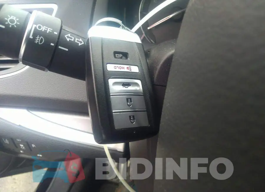 19UUB1F67KA007555 Photo# 11