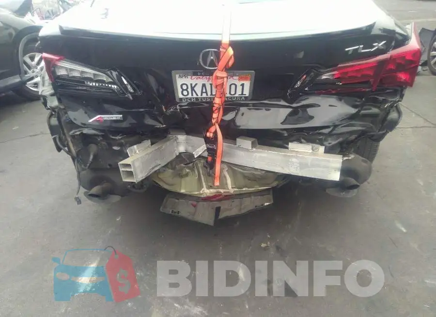 19UUB1F67KA007555 Photo# 6