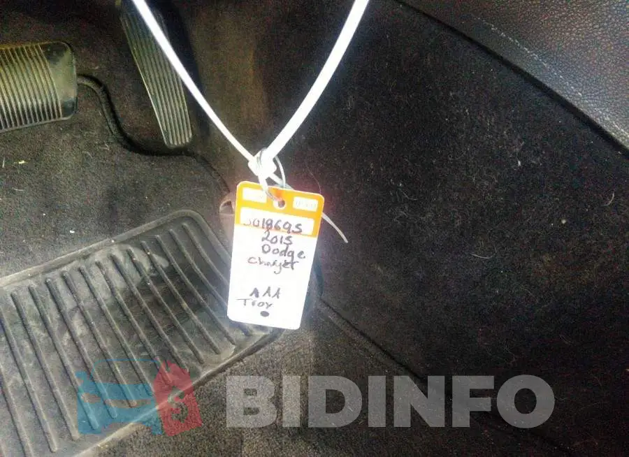 2C3CDXBG8FH874593 Photo# 11
