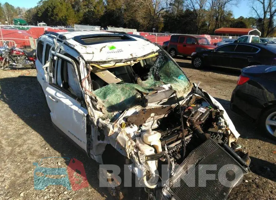 1C4NJRFB2FD152072 Photo# 6