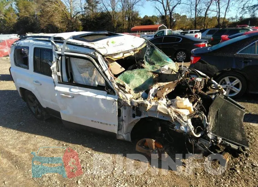 1C4NJRFB2FD152072 Photo# 1