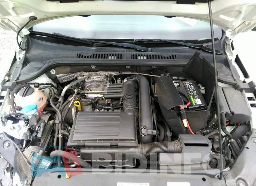 3VW267AJ5GM302220 Photo# 10