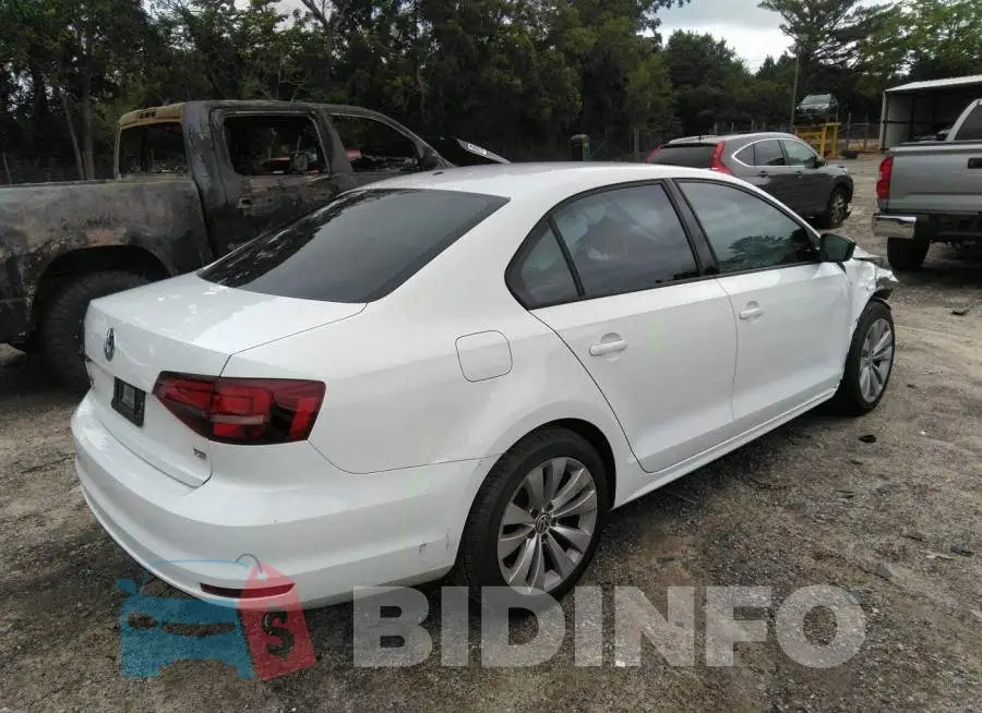 3VW267AJ5GM302220 Photo# 4