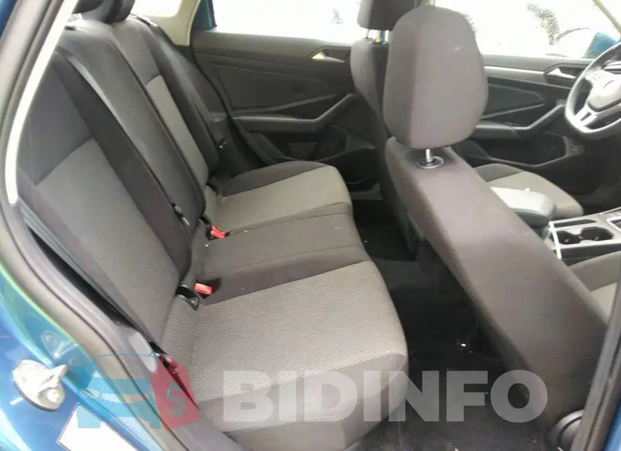 3VWC57BU2MM043858 Photo# 8