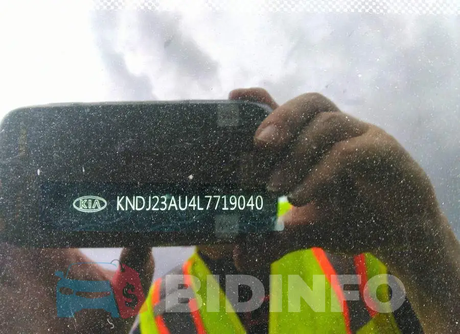 KNDJ23AU4L7719040 Photo# 9