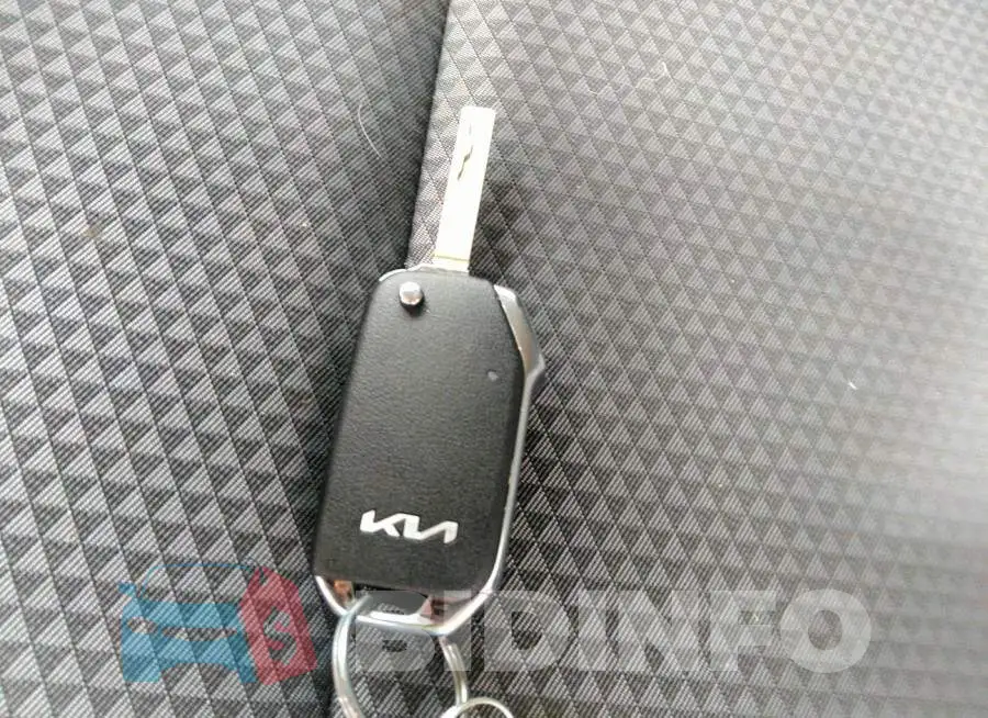 KNDJ23AU9N7819945 Photo# 11