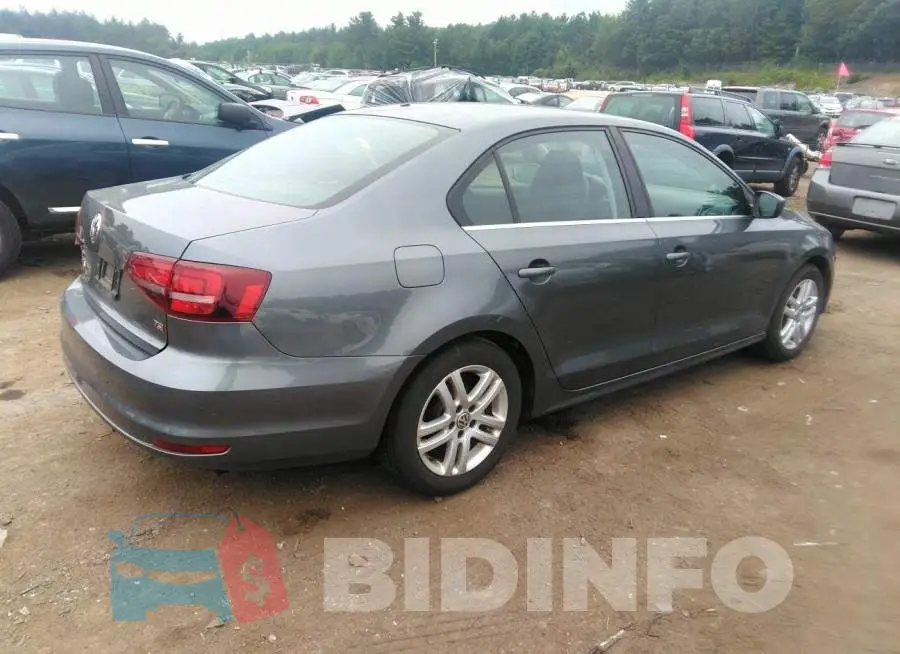 3VW167AJ0HM376562 Photo# 4