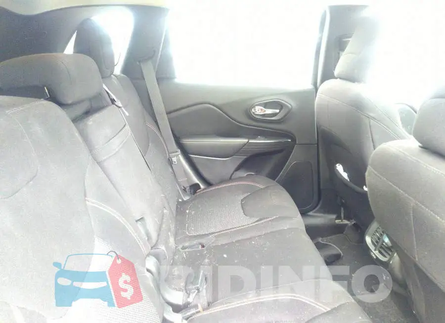 1C4PJMCB9HW555747 Photo# 8