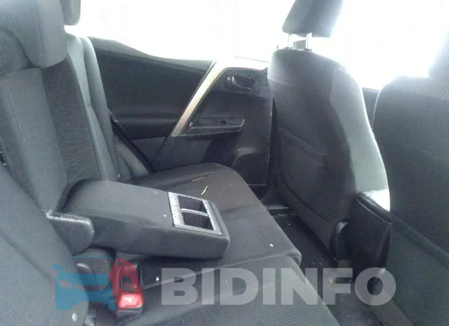 JTMBFREV2FD153884 Photo# 8