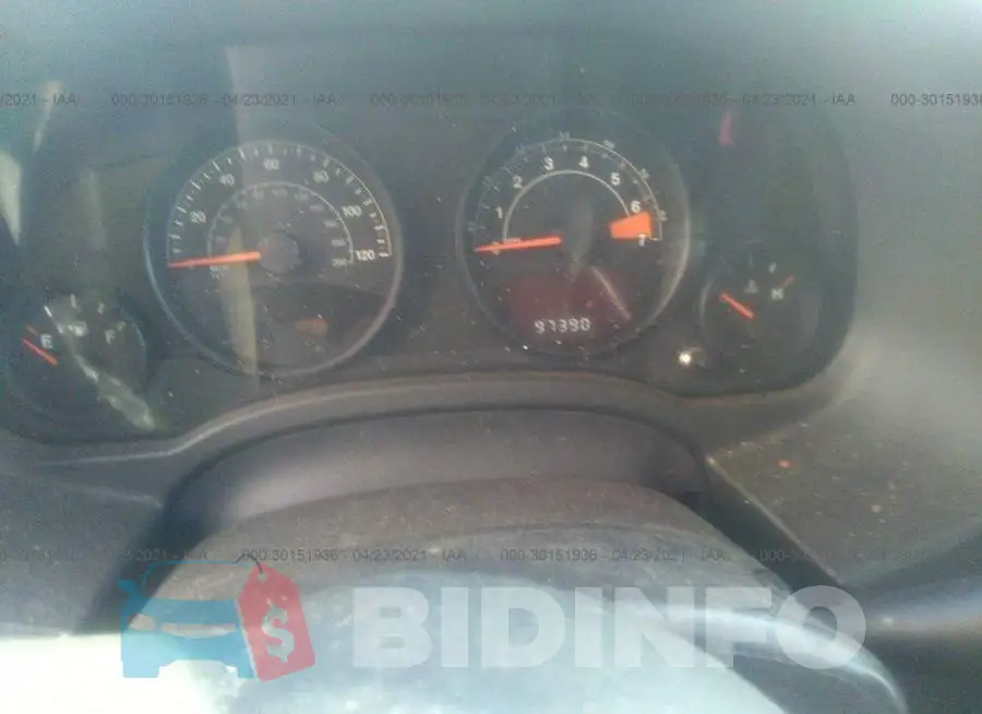 1C4NJRBBXHD142883 Photo# 7